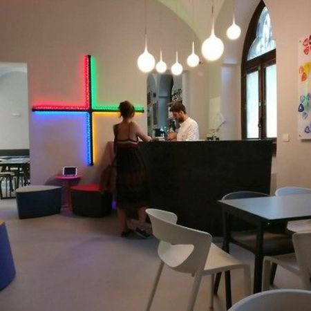 Babila Hostel ミラノ エクステリア 写真