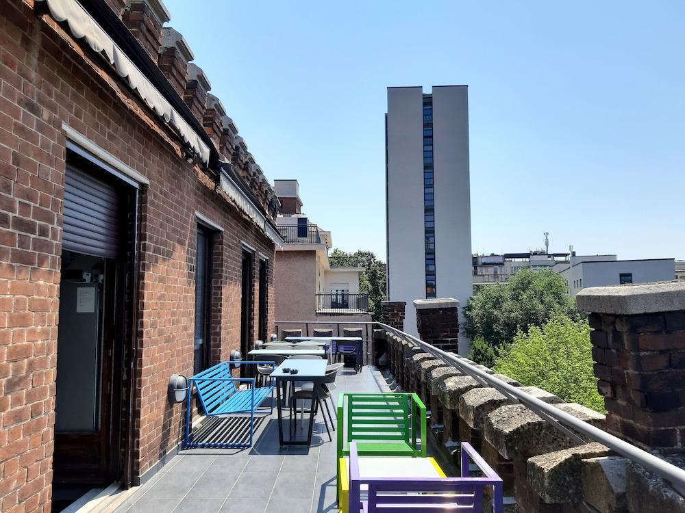 Babila Hostel ミラノ エクステリア 写真
